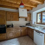 Le De Saury Lathuile