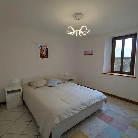 Le De Saury Apartman Lathuile