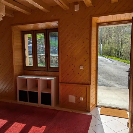 Le De Saury Lathuile