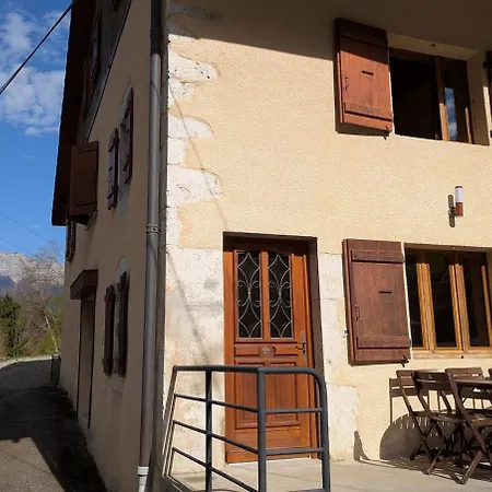 Le De Saury Apartman *