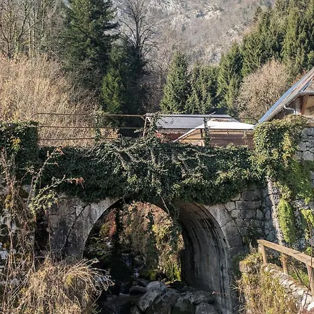 Le De Saury Apartman Lathuile